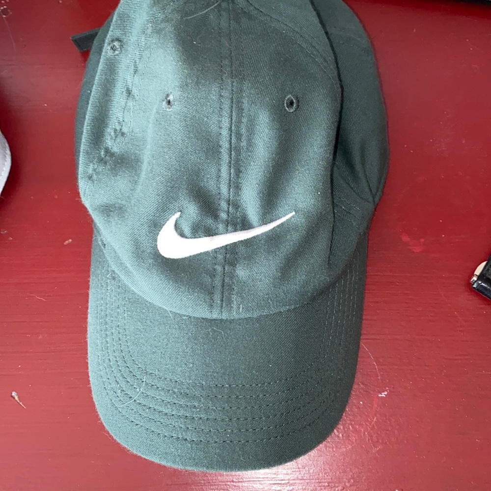 Green Nike dri-fit hat